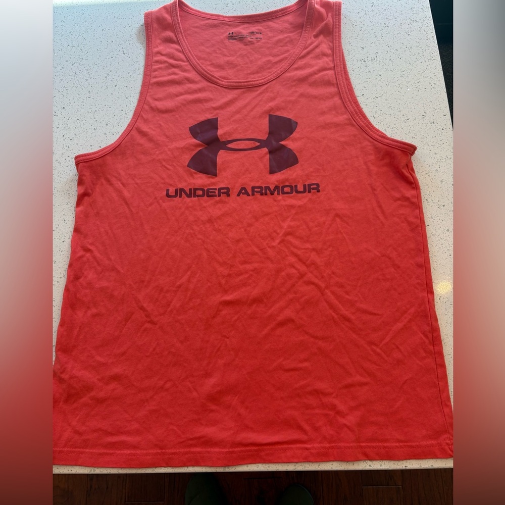 EUC Men’s Under Armour Tank Top